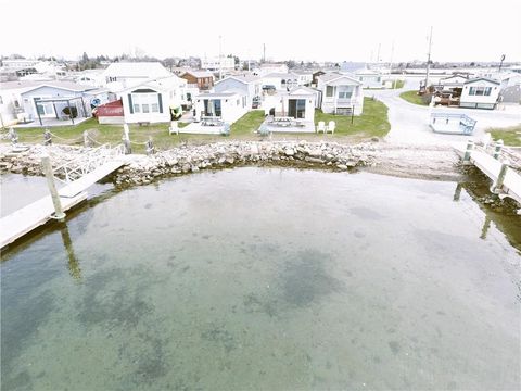 689 Succotash Road, South Kingstown, RI 02879 - MLS#: 1381951