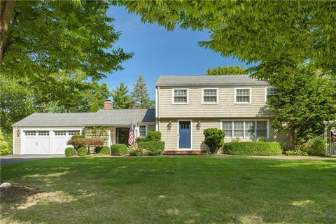 2 Governor Bradford Drive, Barrington, RI 02806 - MLS#: 1378831