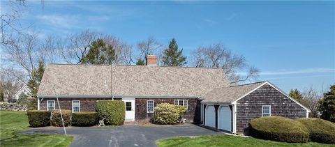 56 Holman Street, Portsmouth, RI 02871 - MLS#: 1382226