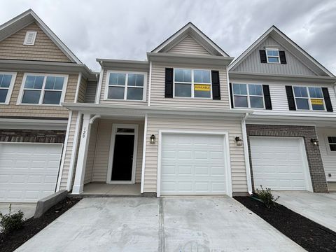 Townhouse For Sale - 120 Brayden Run<br/> Woodruff, SC 29388