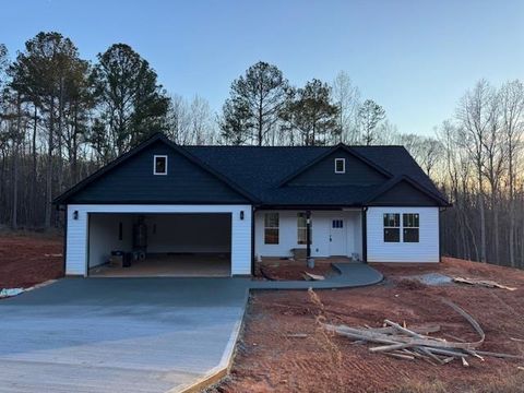 Homes For Sale - 195 Susans Road<br/> Gaffney, SC 29341