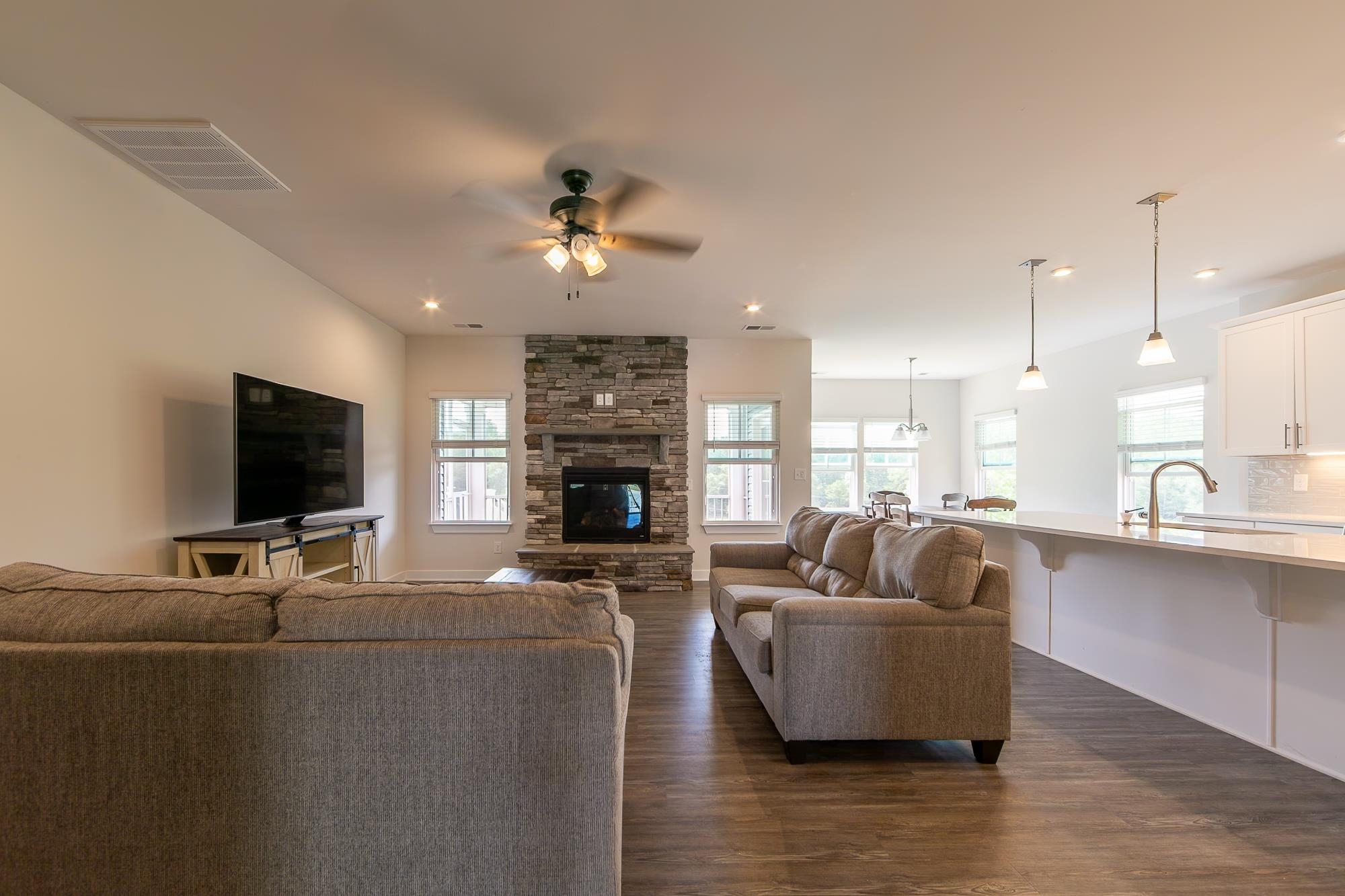 1697 Burtonwood Drive, Moore, South Carolina image 4