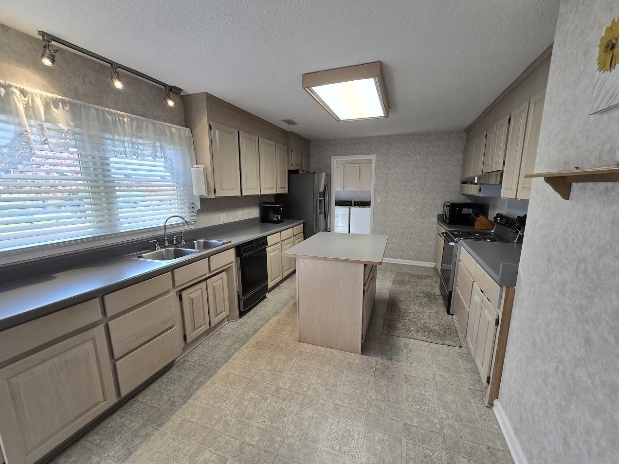 120 Camelot Dr, Gaffney, South Carolina image 28