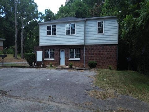 Multifamily For Sale - 164 N Cleveland Park Dr Drive<br/> Spartanburg, SC 29303