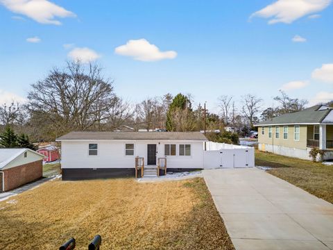 Homes For Sale - 102 Beth Street<br/> Greer, SC 29651