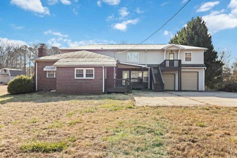 Multifamily For Sale - 176 Sequoyah Drive<br/> Spartanburg County, Chesnee, SC 29323