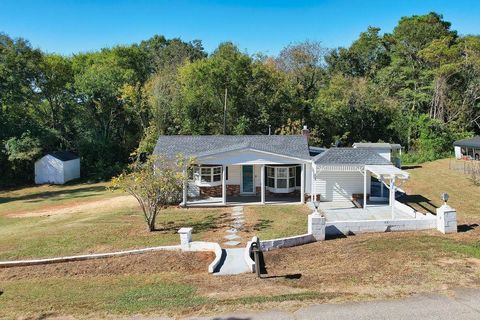 Homes For Sale - 150 Gardner Road<br/> Spartanburg, SC 29307