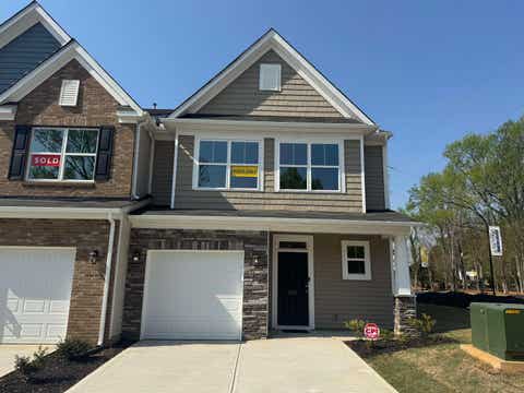 Townhouse For Sale - 201 Spartina Court<br/> Spartanburg, SC 29307