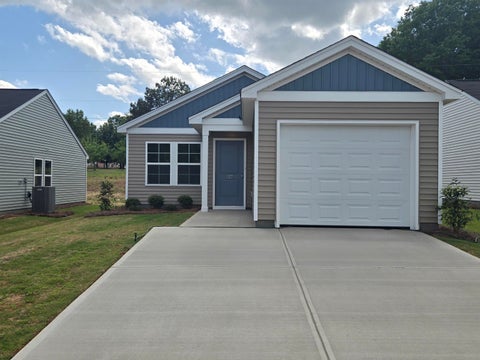 Homes For Sale - 127 Cloverfield Lane<br/> Spartanburg, SC 29303