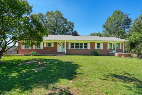Homes For Sale - 135 Skyview Drive<br/> Spartanburg, SC 29303