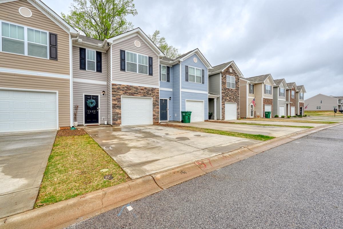 1430 Bella Grace Court, Boiling Springs, South Carolina image 2