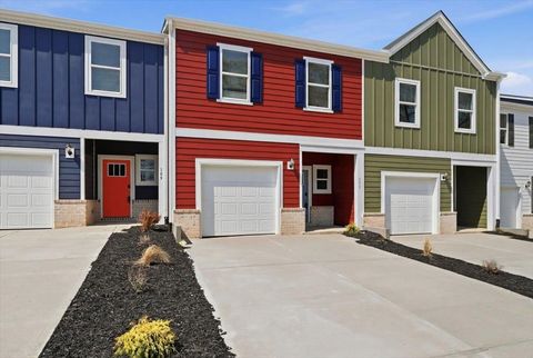 Townhouse For Sale - 111 Kerwin Court<br/> Greer, SC 29651