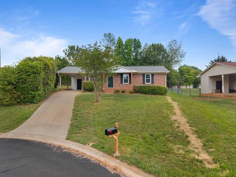 Homes For Sale - 154 Glassy Dr Dr<br/> Inman, SC 29349