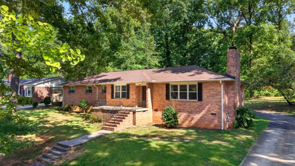 205 LAKEWOOD DR, SPARTANBURG, SC 29302 - Image 0cb28392cff2e401d99807d01b0eecaa/2479830794