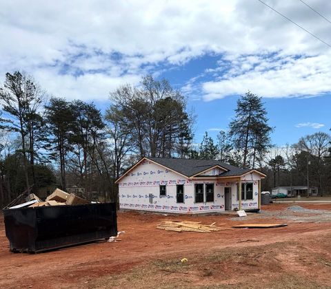 Homes For Sale - 3664 Peachtree Road<br/> Inman, SC 29349