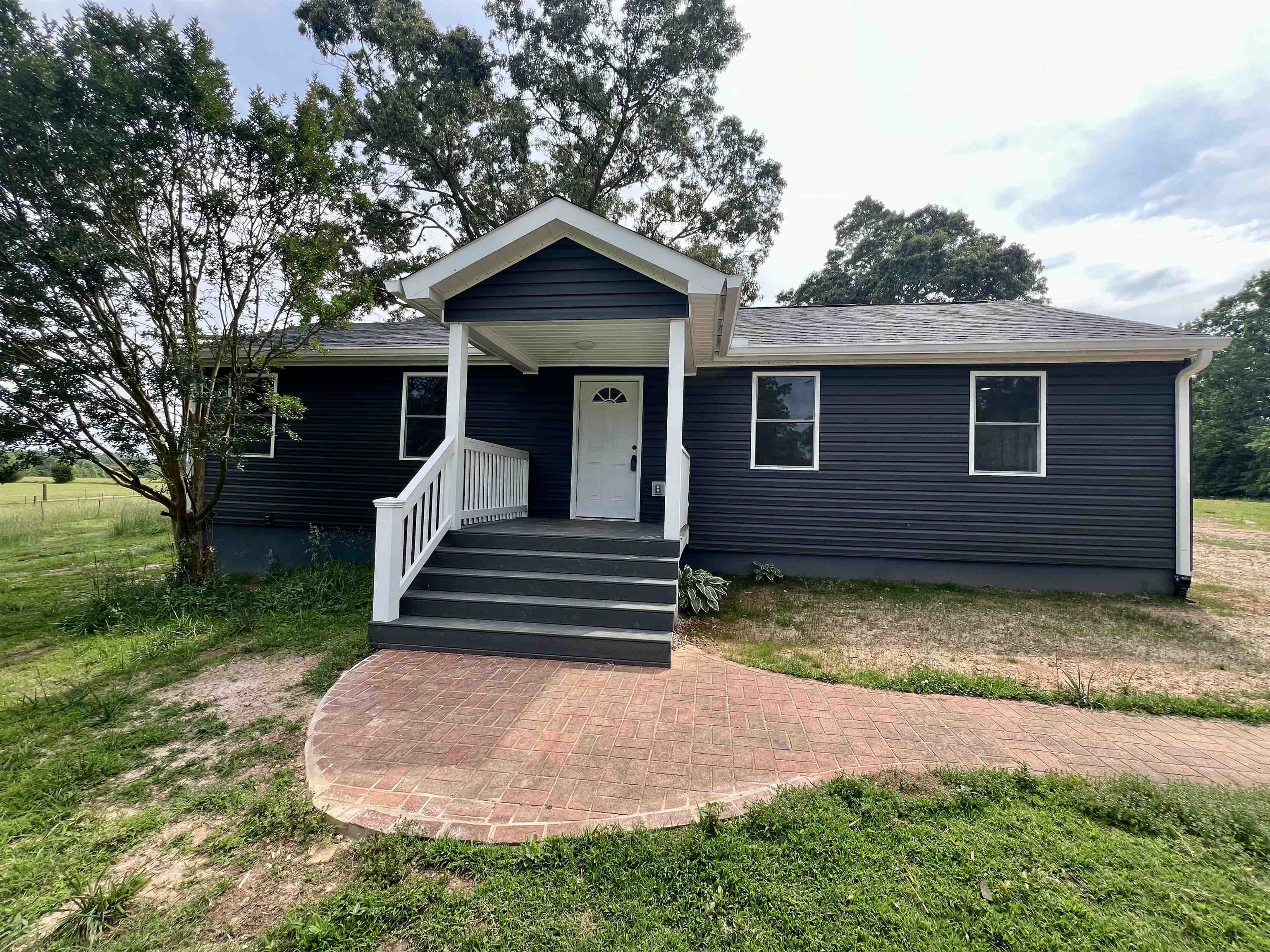 530 Walnut Hill Church Road, Campobello, South Carolina image 1