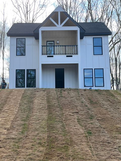 Homes For Sale - 168 Boxwood Lane<br/> Easley, SC 29640