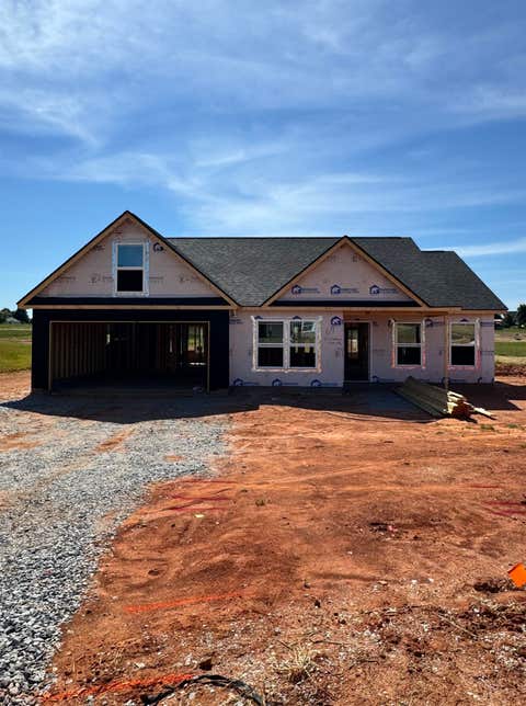 Homes For Sale - 121 Crooked Tree Drive<br/> Gaffney, SC 29341
