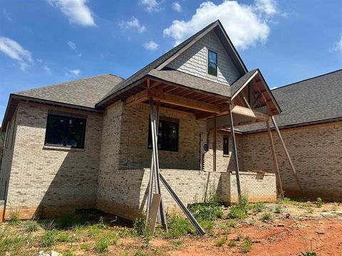 Homes For Sale - 152 Schrimsher Drive<br/> Inman, SC 29349