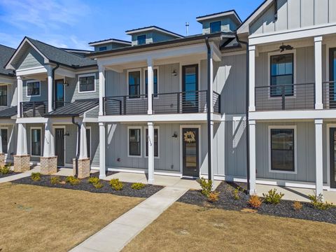 Townhouse For Sale - 1113 Syrah Lane<br/> Duncan, SC 29334