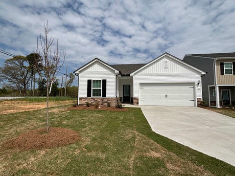 Homes For Sale - 450 West Claywalk Road<br/> Woodruff, SC 29388