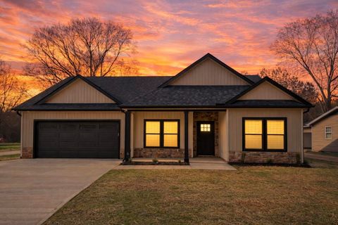 Homes For Sale - 179 Cedar Avenue<br/> Wellford, SC 29385