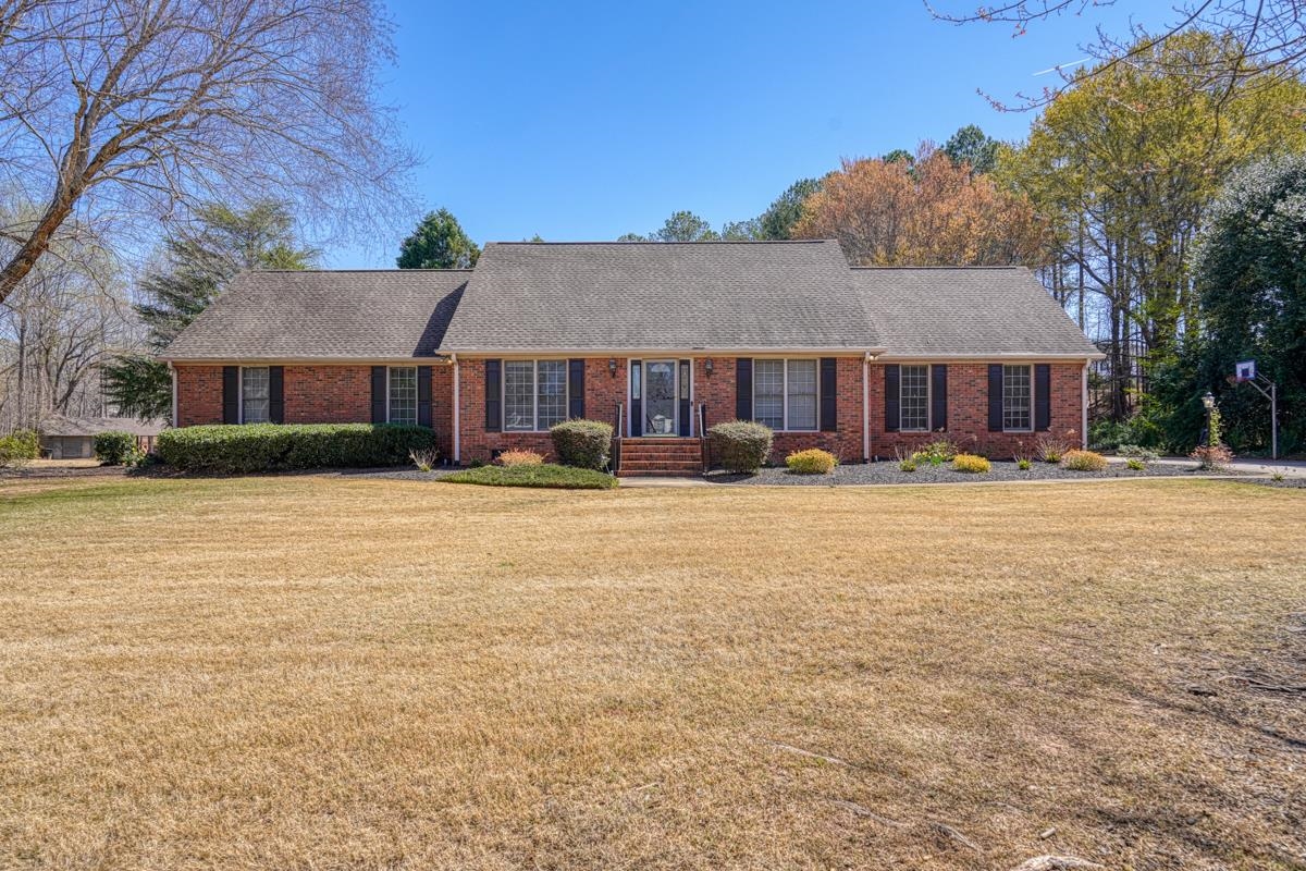 1215 Shadowood Drive, Spartanburg, South Carolina image 1