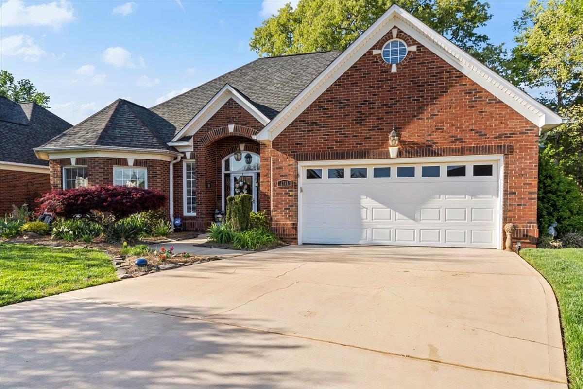 1511 Elkhart Circle, Gastonia, North Carolina image 4