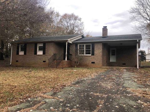 A home in Cowpens