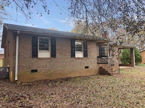 A home in Cowpens