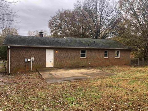 A home in Cowpens