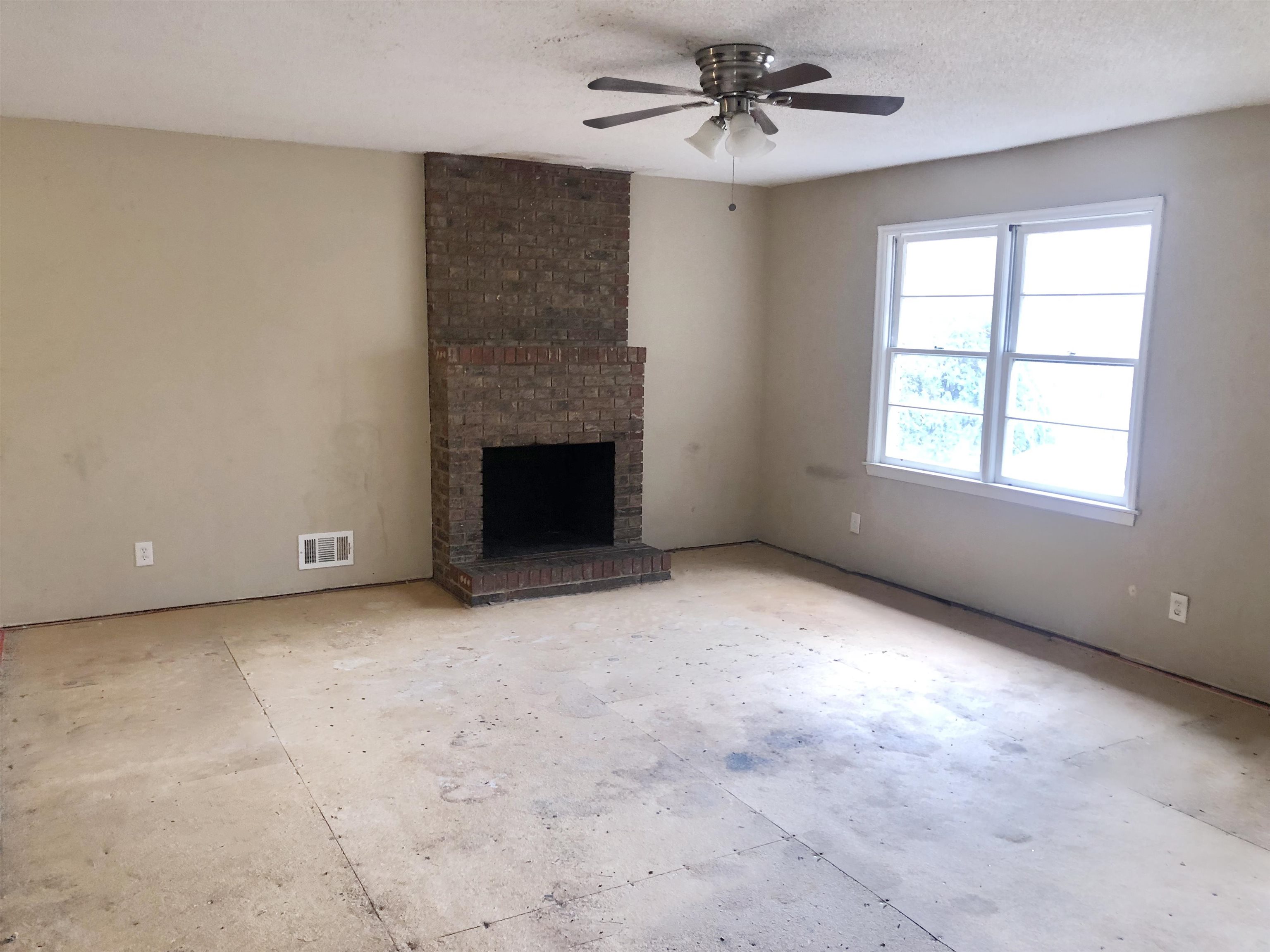 205 Lakeview Circle, Cowpens, South Carolina image 6