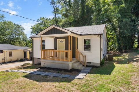 Homes For Sale - 202 Loop Street<br/> Greenville, SC 29609