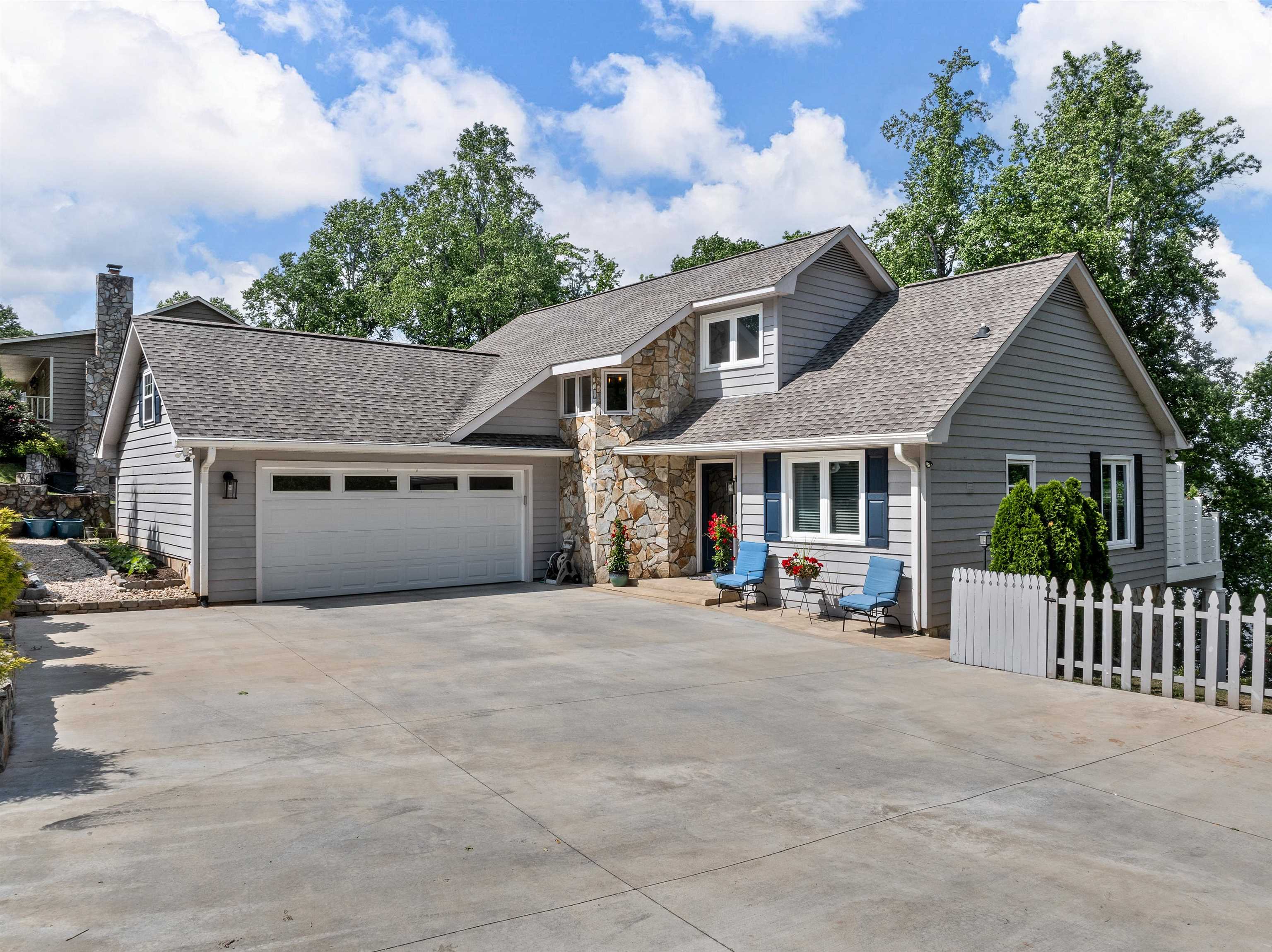 702 Lakewinds Boulevard, Inman, South Carolina image 2