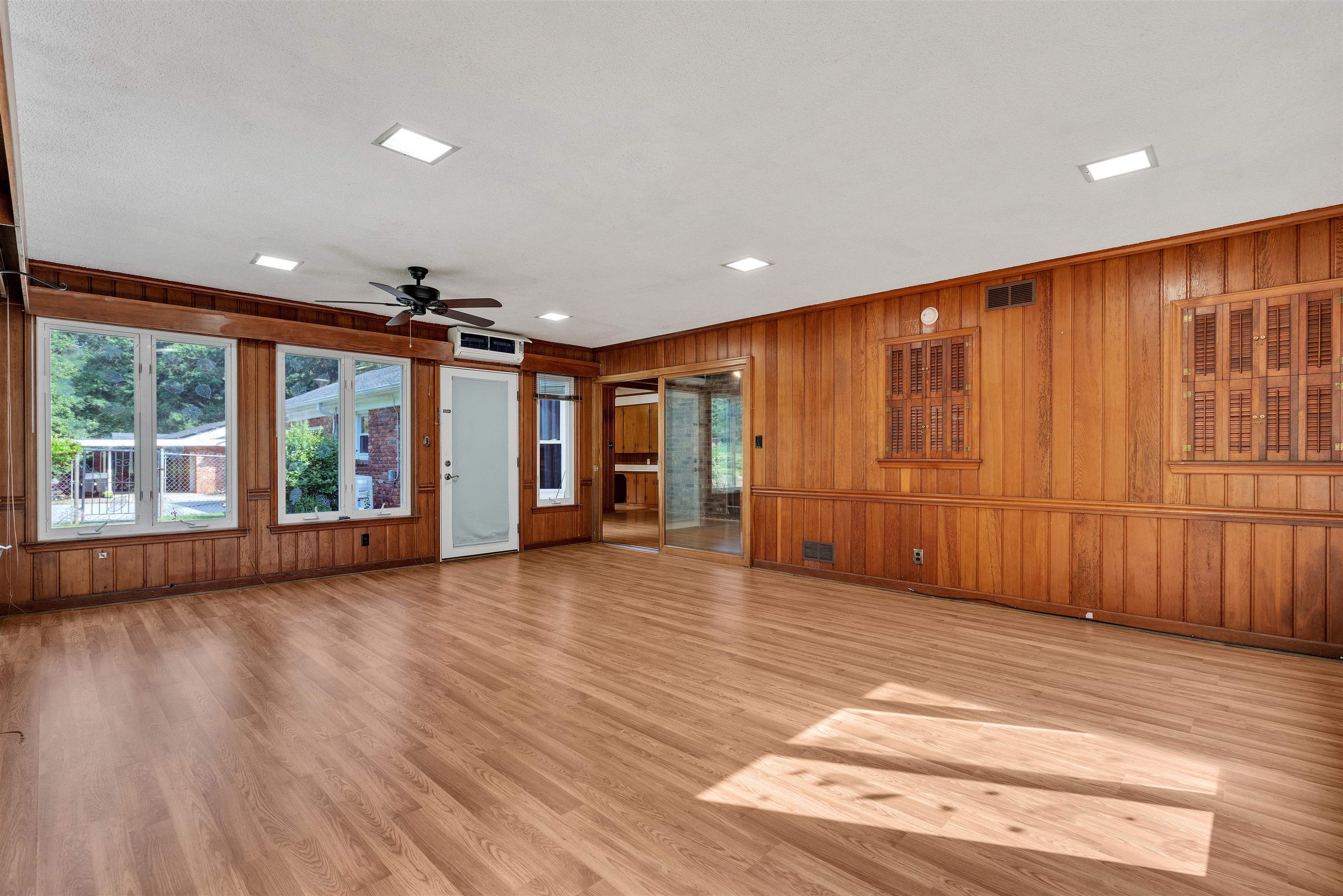 212 Beechwood Drive, Spartanburg, New York image 11