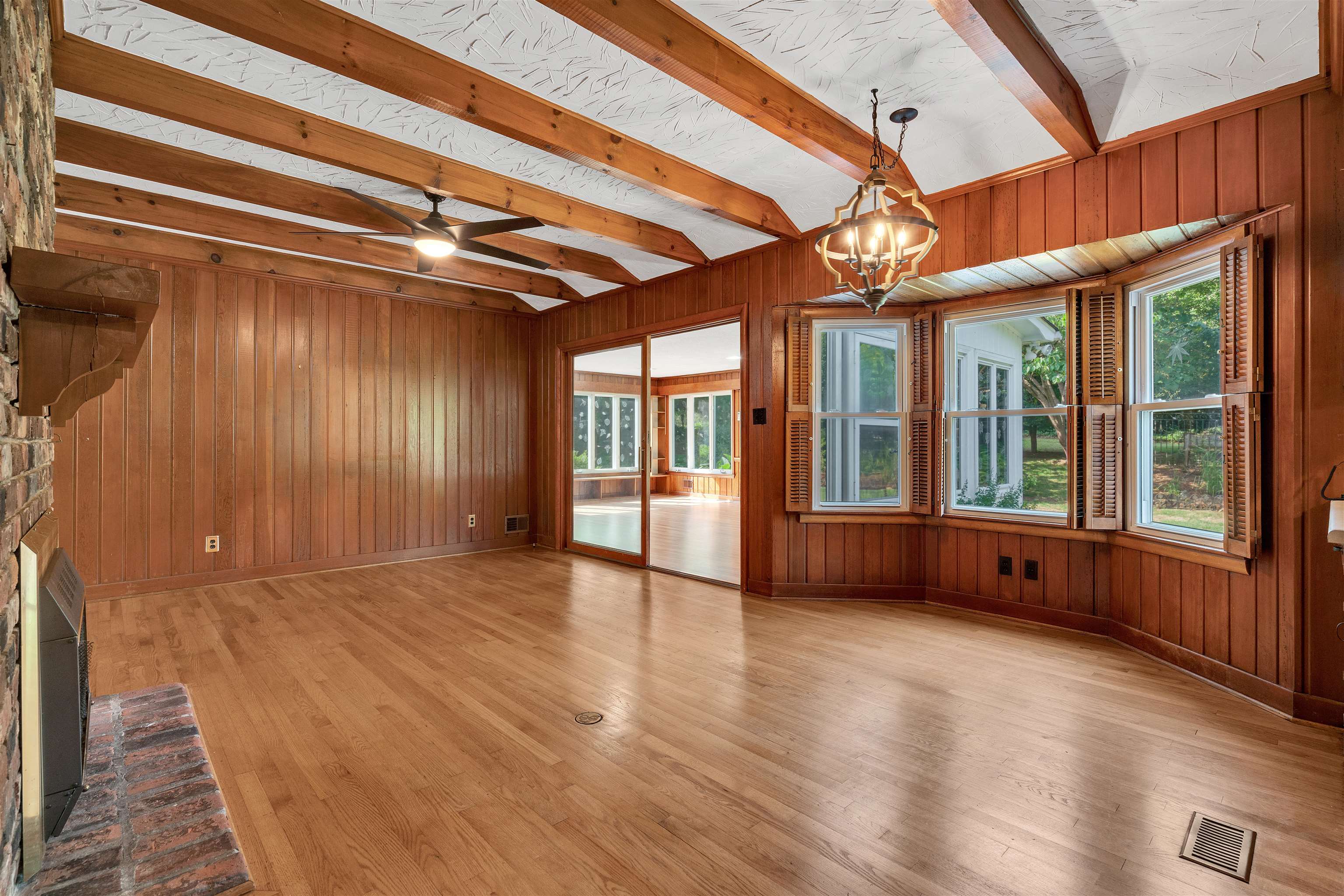 212 Beechwood Drive, Spartanburg, New York image 9