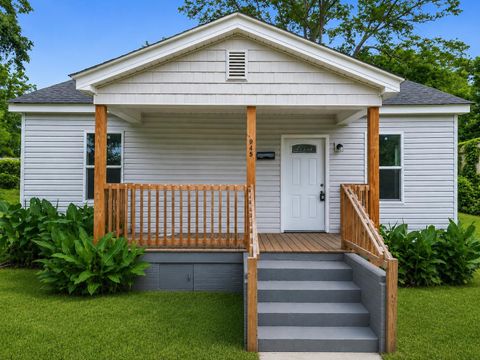 Homes For Sale - 945 S Irwin Avenue<br/> Spartanburg, SC 29306