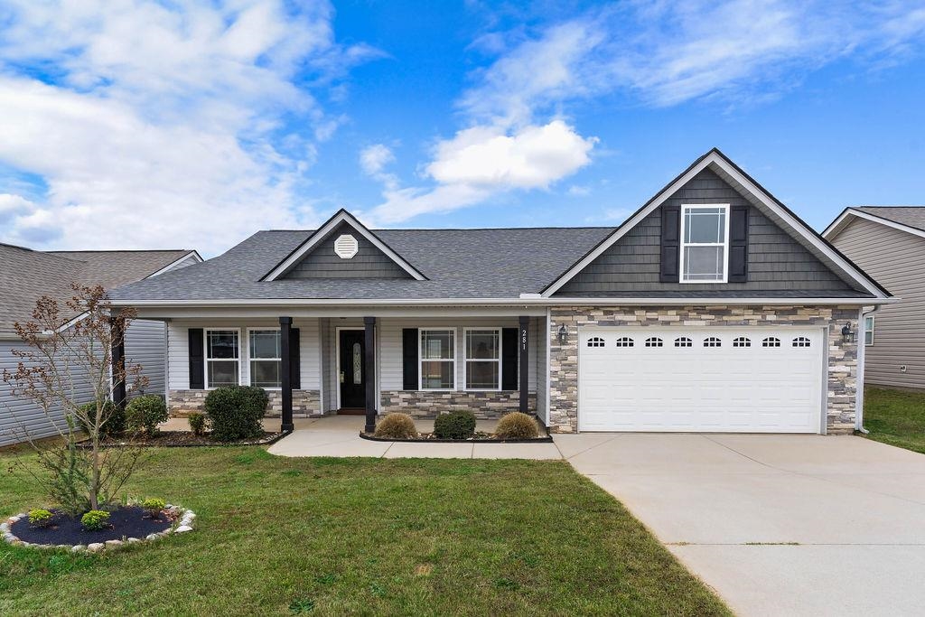 281 Highland Springs Loop, Inman, South Carolina image 1