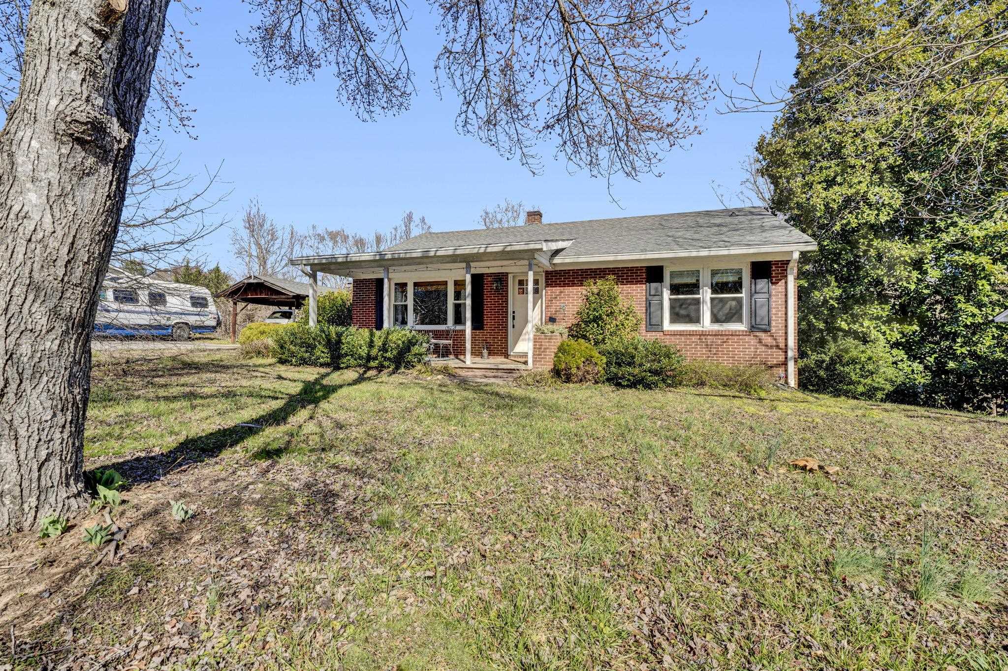 113 S Poplar Avenue, Landrum, South Carolina image 2