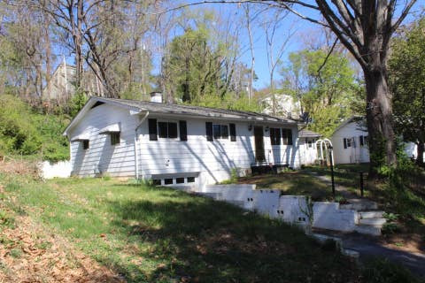 Homes For Sale - 23 High Court Entrance<br/> Asheville, NC 28806