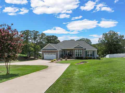 Homes For Sale - 105 Michelle Drive<br/> Chesnee, SC 29323