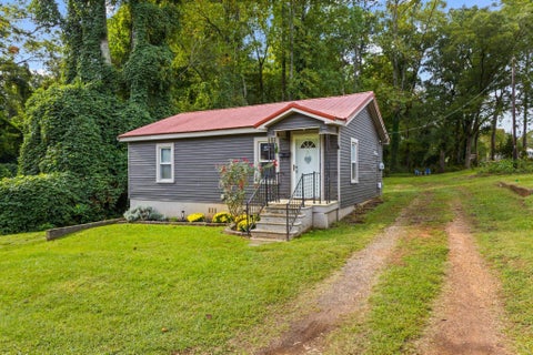 Homes For Sale - 10 Hollywood Street<br/> Inman, SC 29349