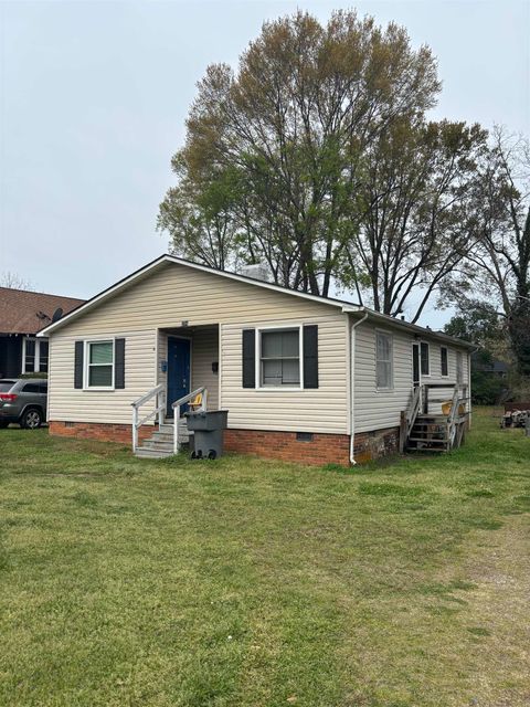 Multifamily For Sale - 204 E Fremont Avenue<br/> Spartanburg, SC 29303