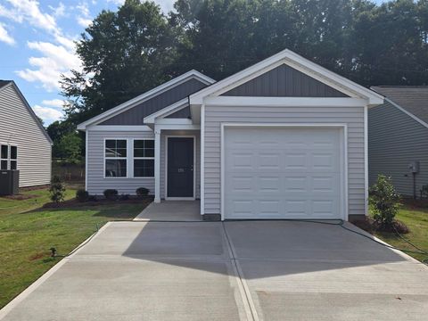Homes For Sale - 135 Cloverfield Lane<br/> Spartanburg, SC 29303