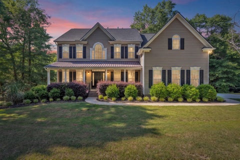 Homes For Sale - 10 Modesto Lane<br/> Simpsonville, SC 29681