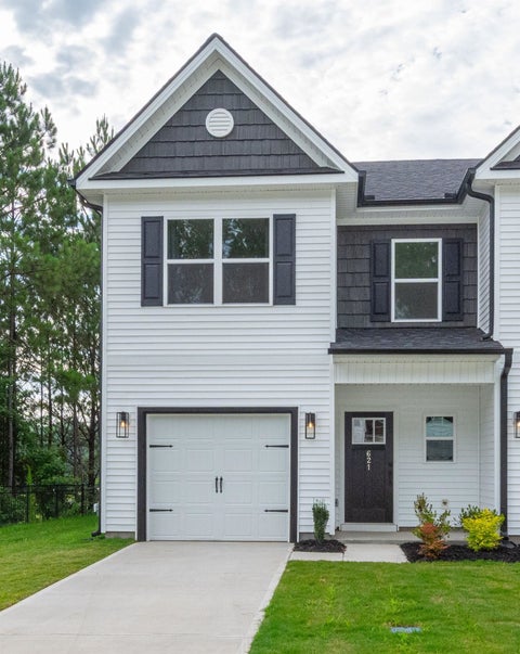 Townhouse For Sale - 621 Farcroft Trail<br/> Roebuck, SC 29376
