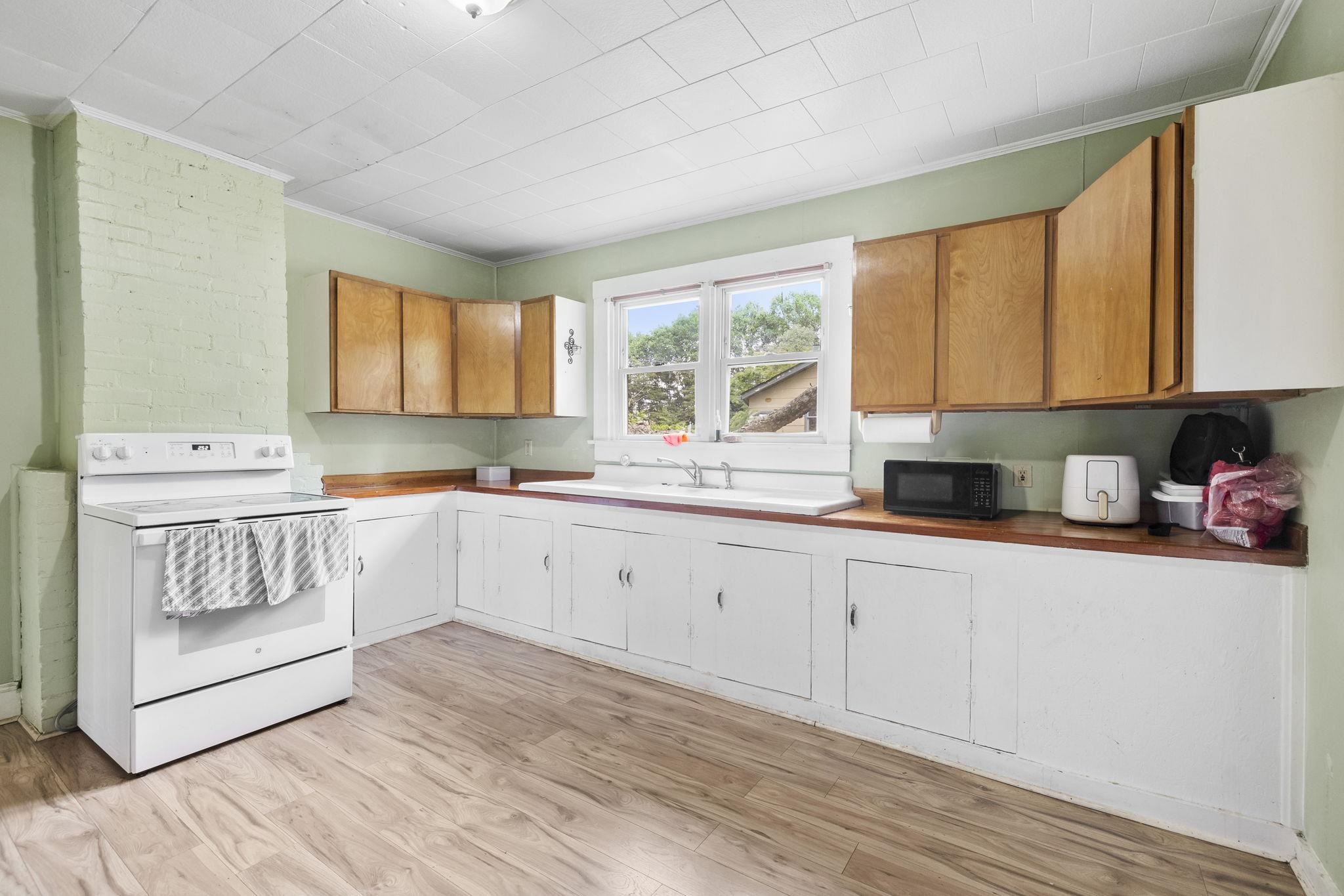 207 Cedar Crest Road, Spartanburg, South Carolina image 7