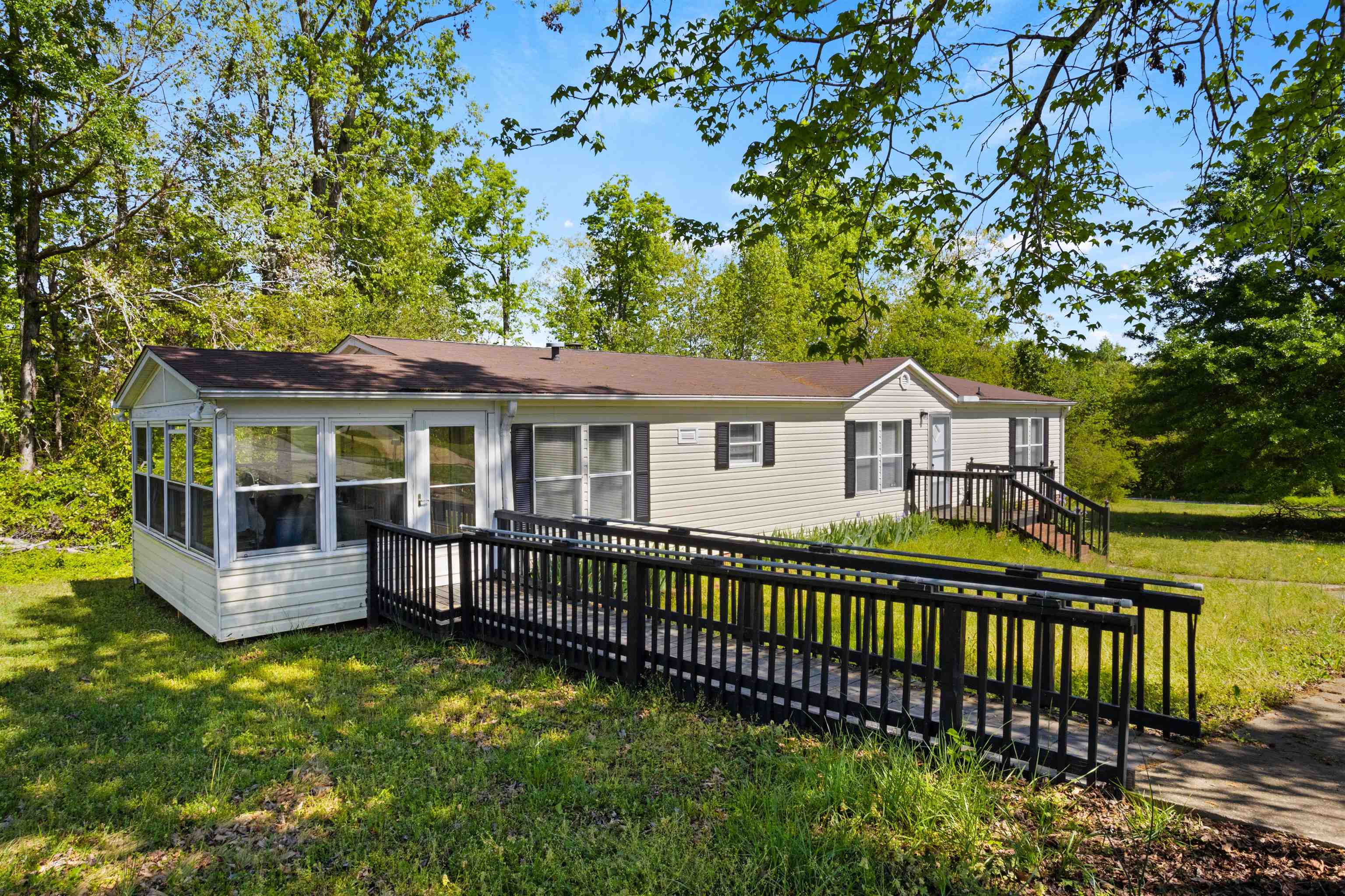 401 Walnut Crest Court, Fountain Inn, South Carolina image 2