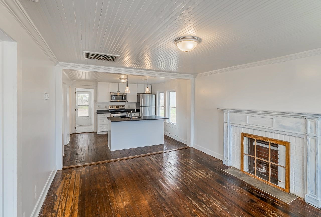 304 Poplar Drive, Greer, South Carolina image 3