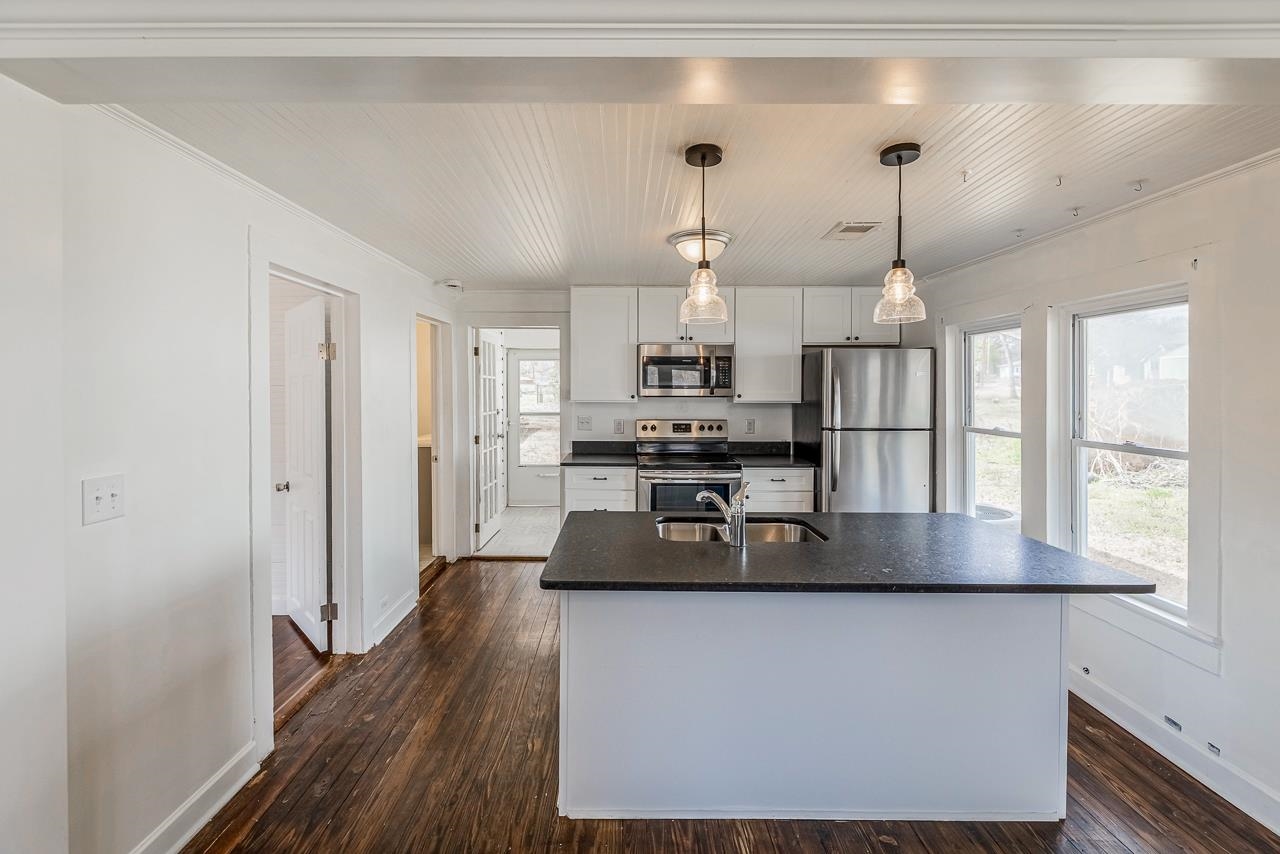 304 Poplar Drive, Greer, South Carolina image 6